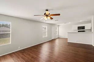 827 Grand Plains Dr, Houston, TX 77090 - Photo 10