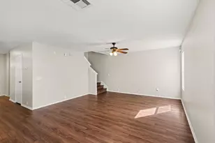 827 Grand Plains Dr, Houston, TX 77090 - Photo 4