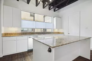1105 W 21st St, Houston, TX 77008 - Photo 12