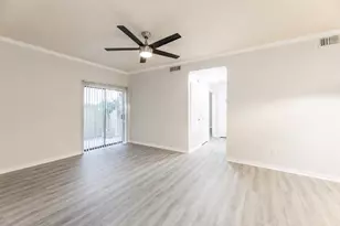 10047 Westpark Dr, Houston, TX 77042 - Photo 10