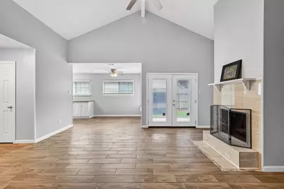 10738 Highland Woods Drive, Sugar Land, TX 77498 - Photo 12