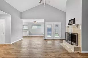 10738 Highland Woods Dr, Sugar Land, TX 77498 - Photo 12
