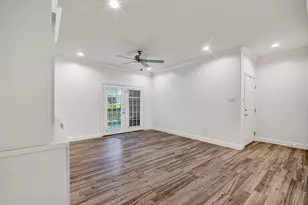 11711 Memorial Dr, Houston, TX 77024 - Photo 4