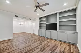 11711 Memorial Dr, Houston, TX 77024 - Photo 2