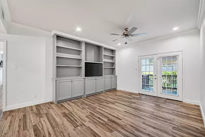 11711 Memorial Drive #649, Houston, TX 77024 - Photo 4