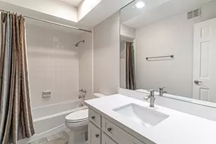 4710 Post Oak Timber Dr, Houston, TX 77056 - Photo 22