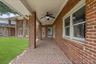 8122 Meadow Crest St, Houston, TX 77071 - Photo 26