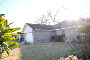 2310 Kings Ct St, Beaumont, TX 77701 - Photo 2