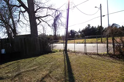 2310 Kings Court Street, Beaumont, TX 77701 - Photo 24