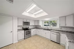 6930 Maple Fox Dr, Humble, TX 77338 - Photo 4