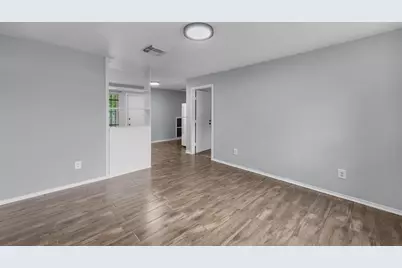 9410 Rosehaven Drive, Houston, TX 77051 - Photo 10