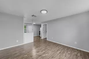 9410 Rosehaven Dr, Houston, TX 77051 - Photo 10