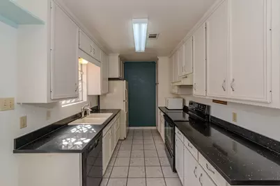 5975 Meadow Way, Beaumont, TX 77707 - Photo 6