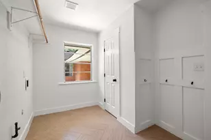 8202 Glencrest St, Houston, TX 77061 - Photo 24