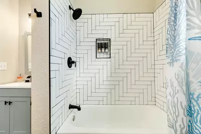 1118 Avenue K, Galveston, TX 77550 - Photo 24