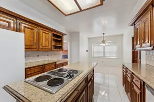 8015 Democracy Ct, Spring, TX 77379 - Photo 6