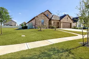 10337 Bayou Oaks Dr, Conroe, TX 77385 - Photo 2