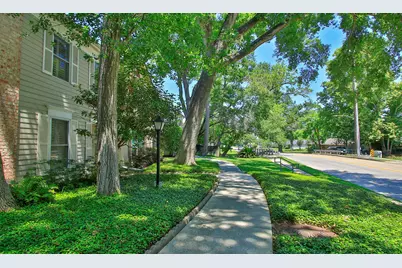 9656 Westview Drive #8, Houston, TX 77055 - Photo 6