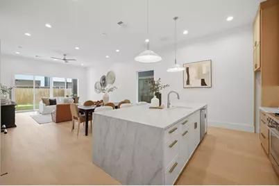 112 E 27th Street, Houston, TX 77008 - Photo 12