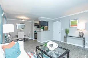 10250 Lands End Dr, Houston, TX 77099 - Photo 2