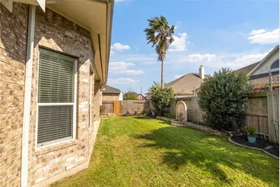 2105 Forest Glen Lane, Kemah, TX 77565 - Photo 36