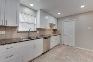 5019 Oak Shadows Dr, Houston, TX 77091 - Photo 20