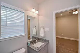 1536 Dian St, Houston, TX 77008 - Photo 28