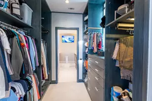 210 Pine Hollow Ln, Houston, TX 77056 - Photo 16