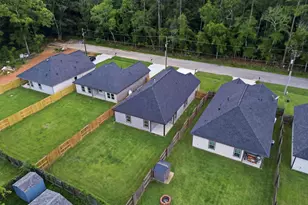 1105 W Lyle St, Cleveland, TX 77327 - Photo 34