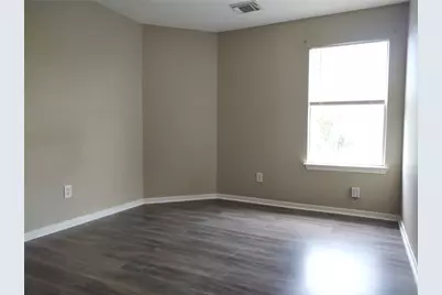 10802 Meadow Walk Lane, Houston, TX 77067 - Photo 14