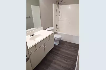 10802 Meadow Walk Lane, Houston, TX 77067 - Photo 22