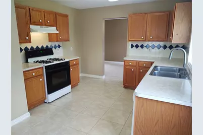 10802 Meadow Walk Lane, Houston, TX 77067 - Photo 8