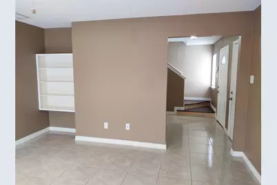 10802 Meadow Walk Lane, Houston, TX 77067 - Photo 4