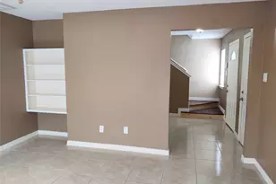 10802 Meadow Walk Ln, Houston, TX 77067 - Photo 4