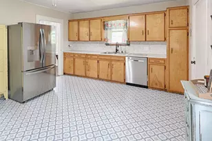 403 E 7th St, Flatonia, TX 78941 - Photo 10