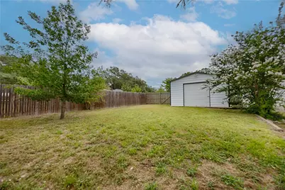403 E 7th Street, Flatonia, TX 78941 - Photo 34
