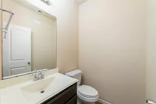 13930 Long Meadow Dr, Houston, TX 77047 - Photo 10