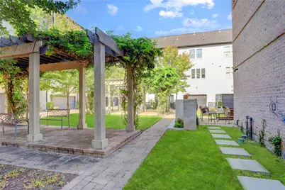 620 Delano Street, Houston, TX 77003 - Photo 30