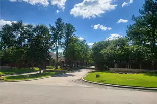 8811 Van Allen Dr, The Woodlands, TX 77381 - Photo 4