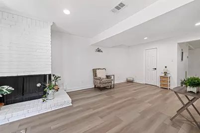 724 Country Place Drive #E, Houston, TX 77079 - Photo 18