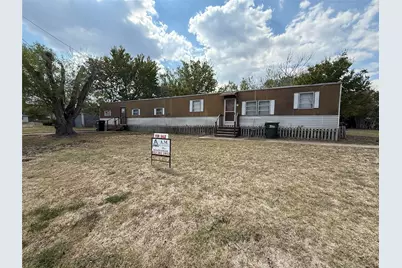 506 S Colorado Street, Flatonia, TX 78941 - Photo 1