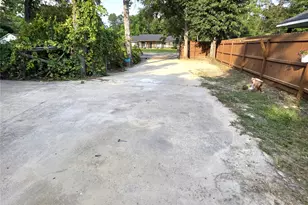3748 Pin Oak Dr, Conroe, TX 77301 - Photo 20