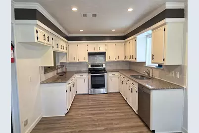 3748 Pin Oak Drive, Conroe, TX 77301 - Photo 6