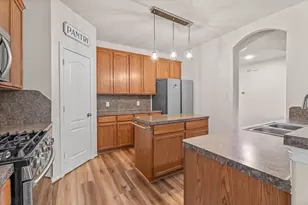 1069 Shadow Glenn Dr, Conroe, TX 77301 - Photo 4
