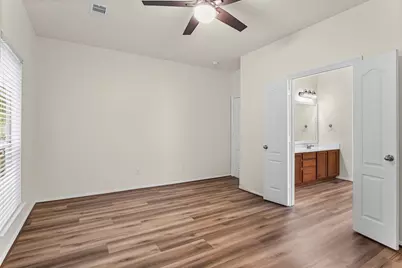 1069 Shadow Glenn Drive, Conroe, TX 77301 - Photo 8