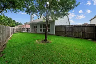 1069 Shadow Glenn Dr, Conroe, TX 77301 - Photo 2