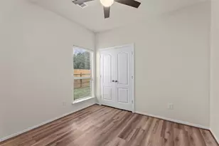1069 Shadow Glenn Dr, Conroe, TX 77301 - Photo 18