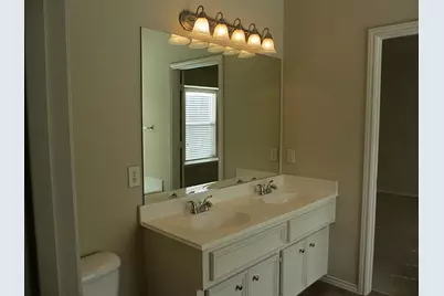 6031 Lynwood Banks Lane, Houston, TX 77092 - Photo 12