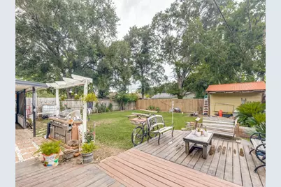 124 Bluebird Lane, Pasadena, TX 77502 - Photo 2