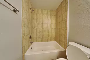 18019 Kinsale Valley Ln, Houston, TX 77060 - Photo 14